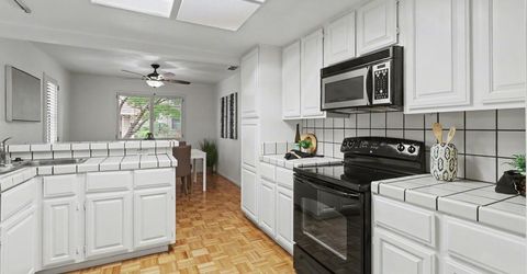 2084 University Park Dr, Sacramento, CA 95825 Photo