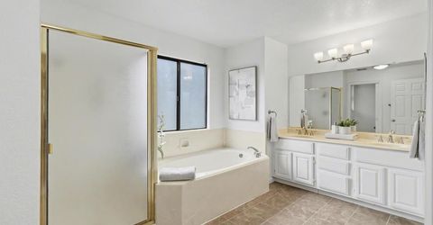 2084 University Park Dr, Sacramento, CA 95825 Photo