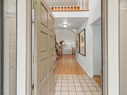 2084 University Park Dr, Sacramento, CA 95825 Photo