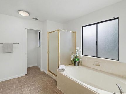 2084 University Park Dr, Sacramento, CA 95825 Photo