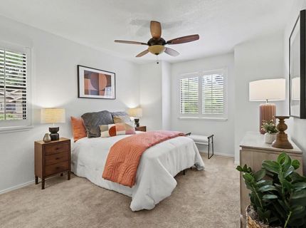 2084 University Park Dr, Sacramento, CA 95825 Photo