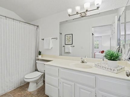 2084 University Park Dr, Sacramento, CA 95825 Photo