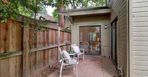 2084 University Park Dr, Sacramento, CA 95825 Photo