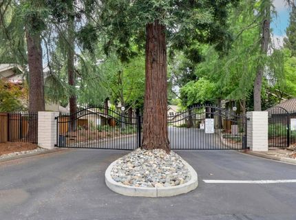 2084 University Park Dr, Sacramento, CA 95825 Photo