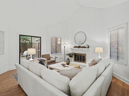 2084 University Park Dr, Sacramento, CA 95825 Photo