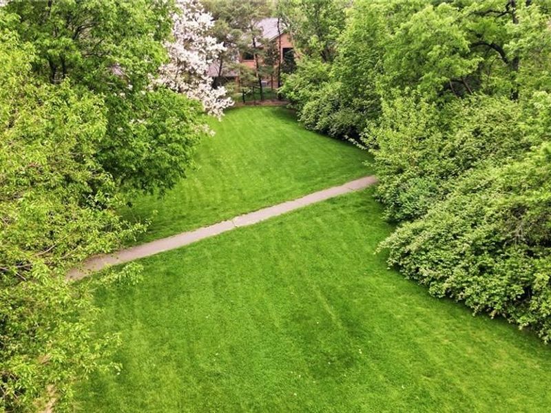 849 Lincoln Woods Court, Kettering, OH 45429 Photo 2