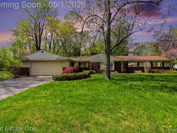 23701 Heartwood, Novi, MI 48374