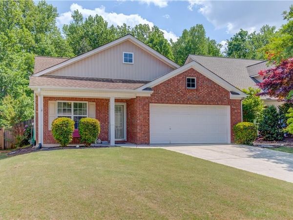 5614 Ashmoore Court , Flowery Branch, GA 30542