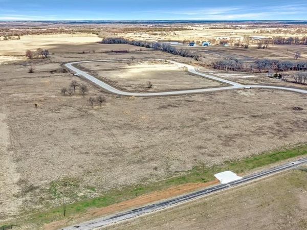 2268 Sundance Road, Whitesboro, TX 76273