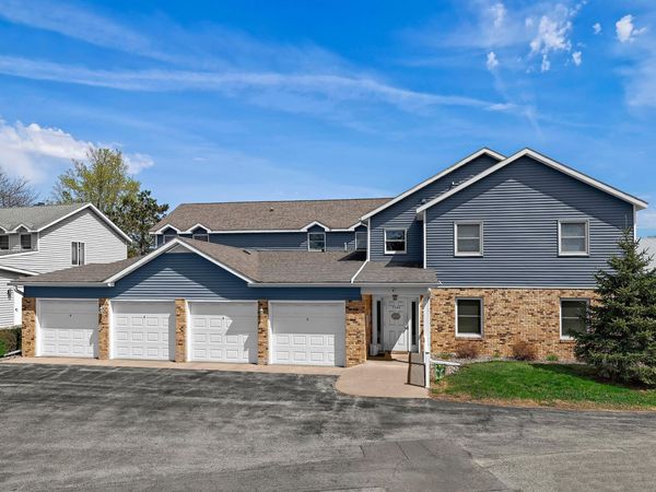 3544 EAST Ave S, Unit D, La Crosse, WI 54601