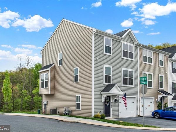 8189 HALEY COURT, HARRISBURG, PA 17112