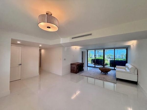 West Palm Beach, FL 33405