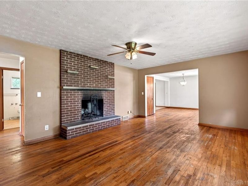 9860 Wolf Creek Pike, Dayton, OH 45426 Photo 10
