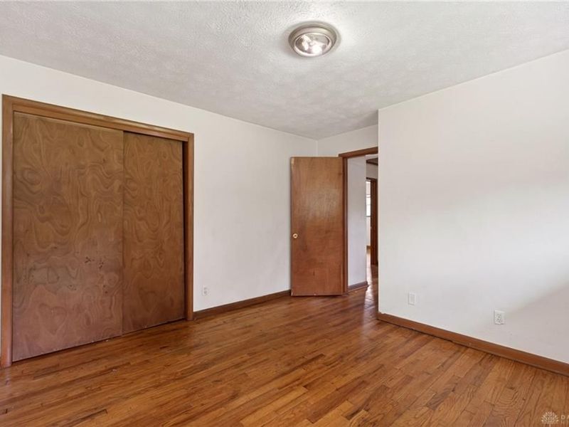 9860 Wolf Creek Pike, Dayton, OH 45426 Photo 18