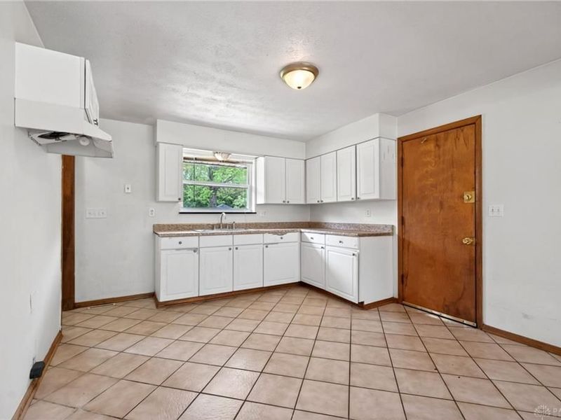 9860 Wolf Creek Pike, Dayton, OH 45426 Photo 20