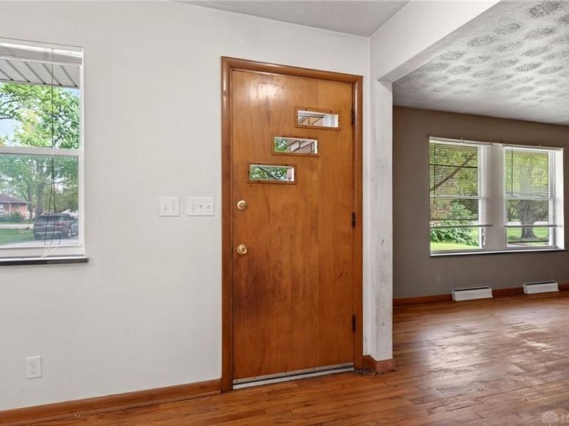 9860 Wolf Creek Pike, Dayton, OH 45426 Photo 6