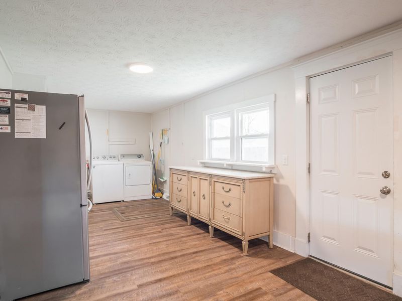 313 E Oakwood Street, Bradford, OH 45308 Photo 9