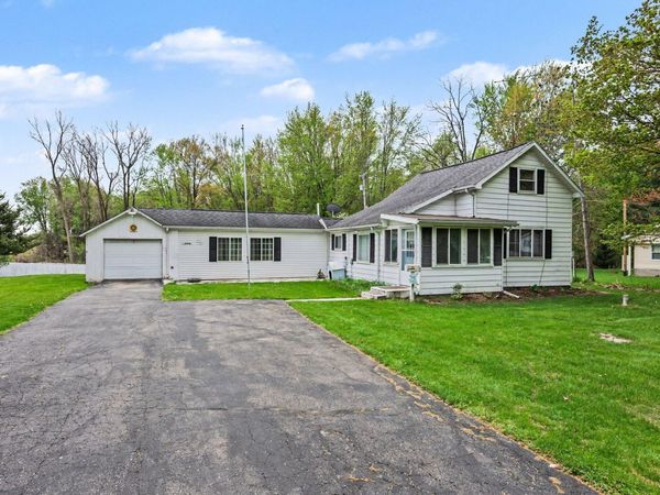 16274 J Drive S, Marshall, MI 49068