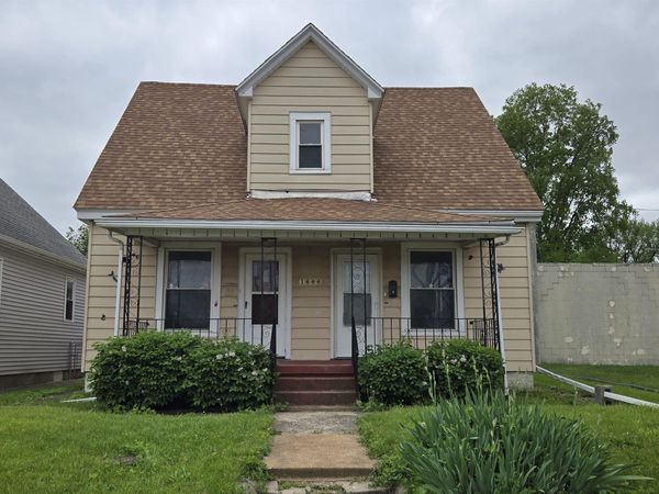 1606 SANGAMON Avenue, Springfield, IL 62702