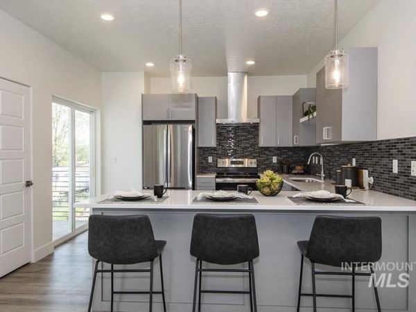 508 & 516 E Violets Cove, Garden City, ID 83714