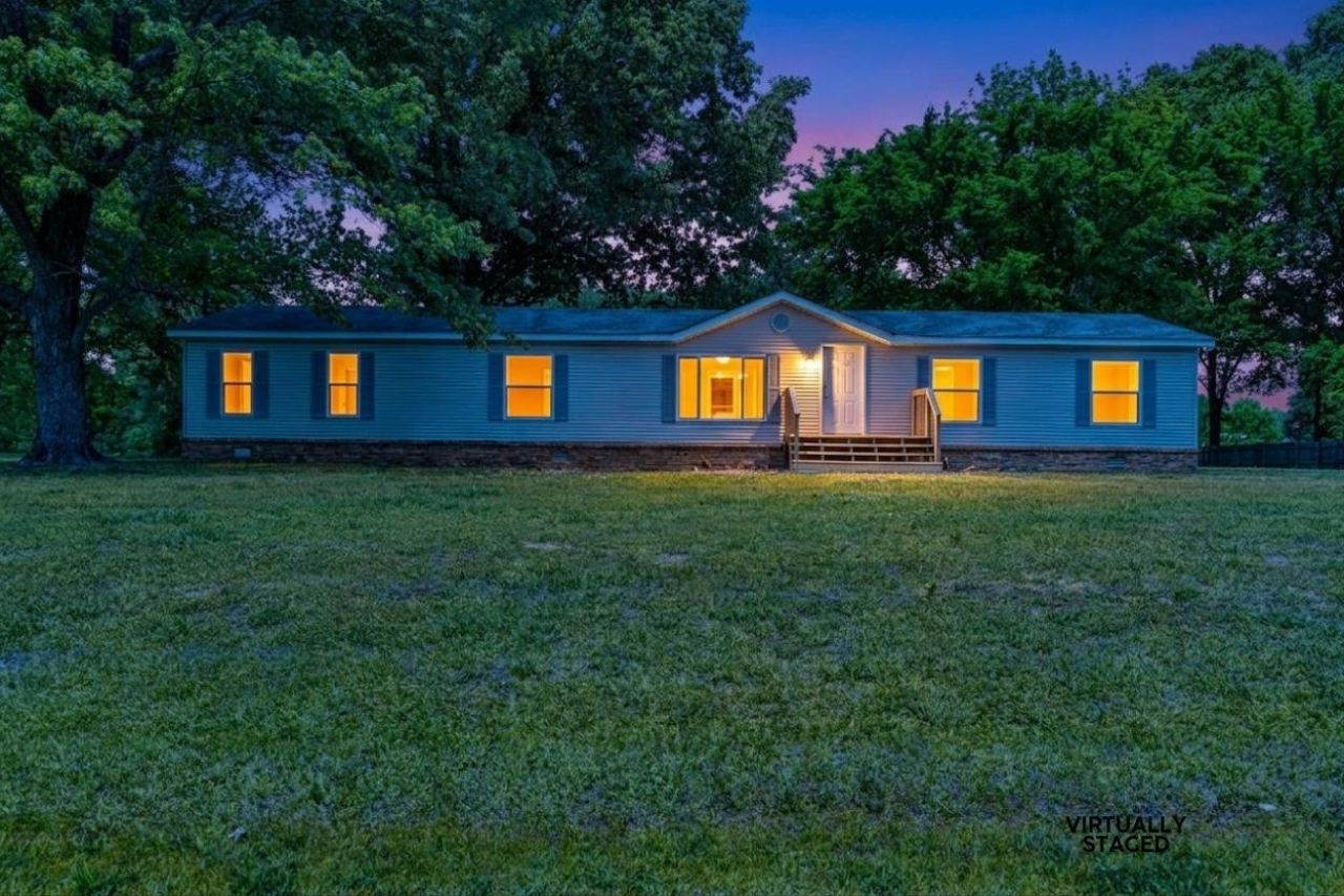 395 Charlotte Dr, Oakland, TN 38060 Main Photo