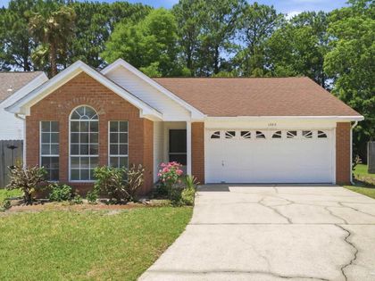 1383 Sterling Point Dr Gulf Breeze, FL 32563