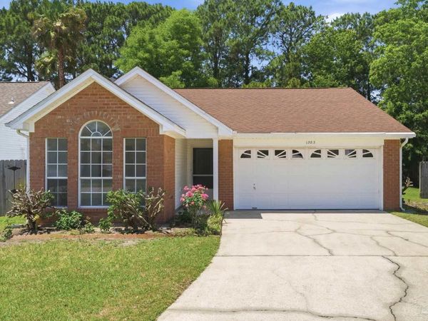 1383 Sterling Point Dr, Gulf Breeze, FL 32563
