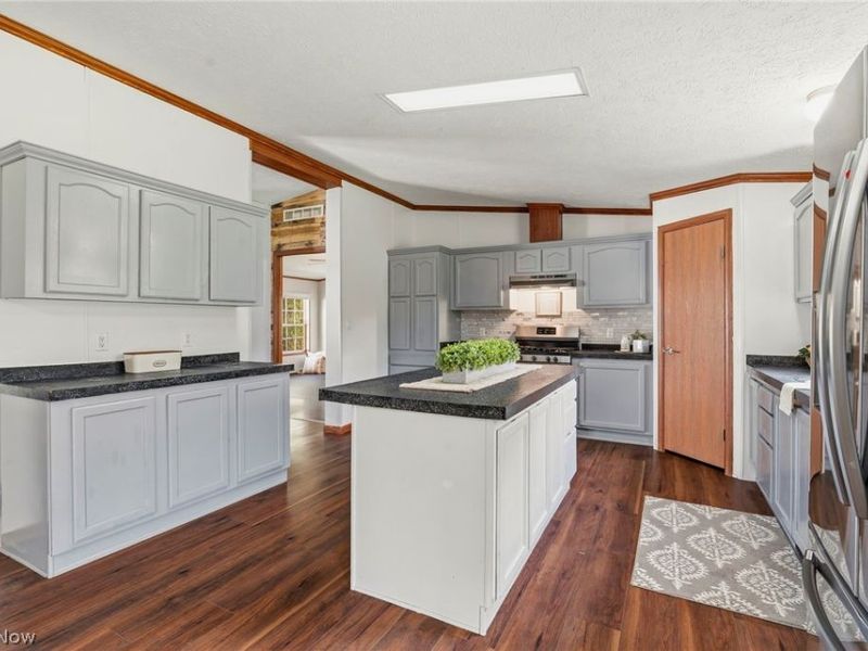 11327 4th Street NE, Magnolia, OH 44643 Photo 11