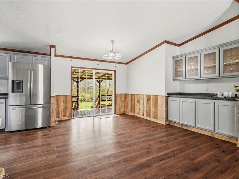 11327 4th Street NE, Magnolia, OH 44643 Photo 13