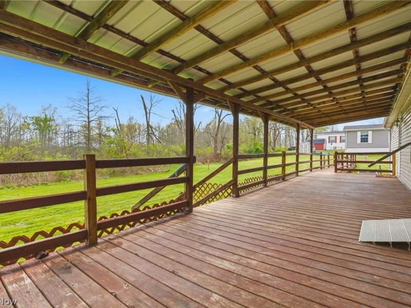 11327 4th Street NE, Magnolia, OH 44643 Photo 27