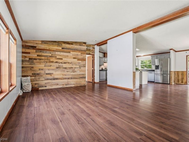 11327 4th Street NE, Magnolia, OH 44643 Photo 5