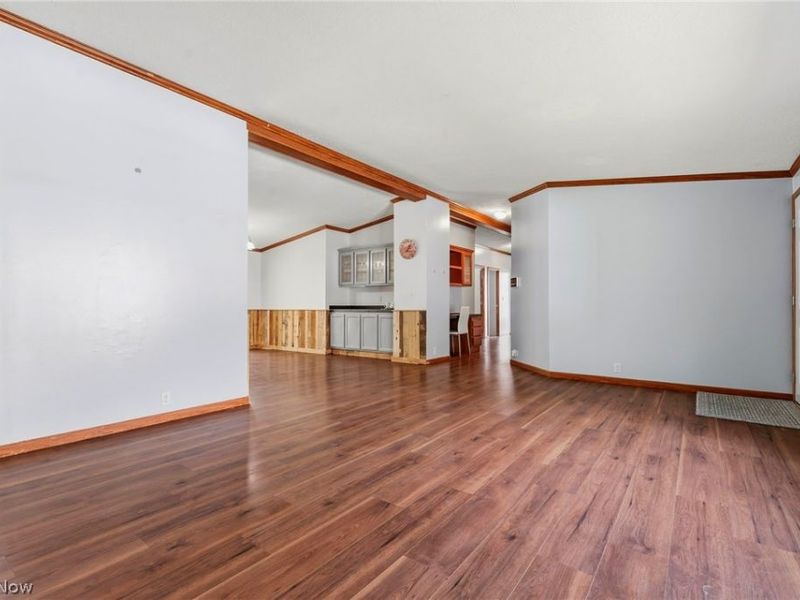 11327 4th Street NE, Magnolia, OH 44643 Photo 6