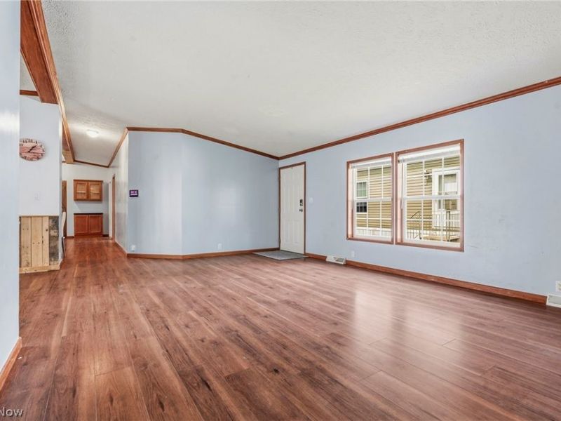 11327 4th Street NE, Magnolia, OH 44643 Photo 8