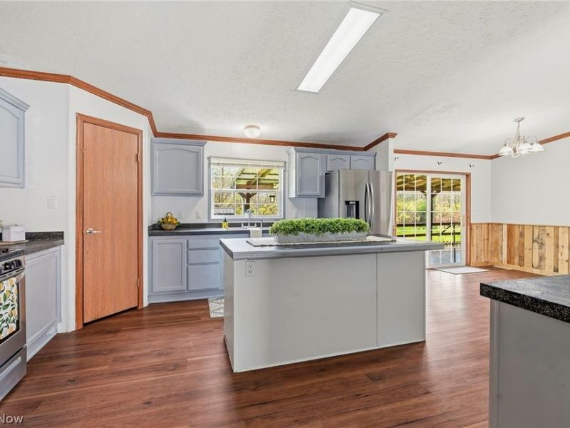 11327 4th Street NE, Magnolia, OH 44643 Photo 9