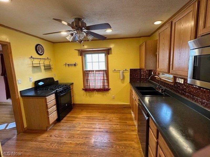 16613 Laverne Avenue, Cleveland, OH 44135 Photo 17