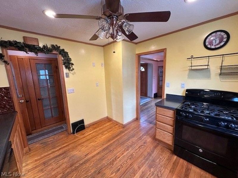 16613 Laverne Avenue, Cleveland, OH 44135 Photo 19