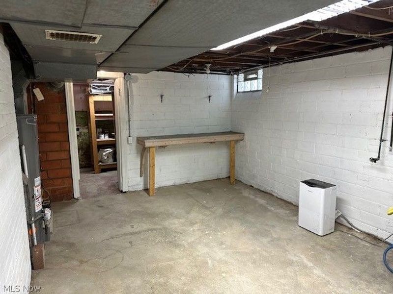 16613 Laverne Avenue, Cleveland, OH 44135 Photo 31