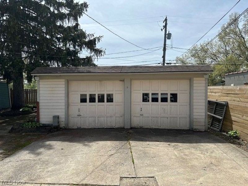 16613 Laverne Avenue, Cleveland, OH 44135 Photo 34