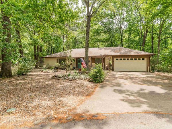 17 Castillo Lane, Hot Springs Village, AR 71909