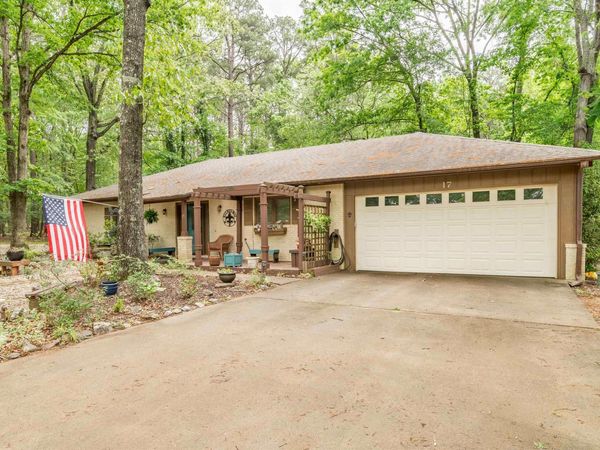 17 Castillo Lane, Hot Springs Village, AR 71909