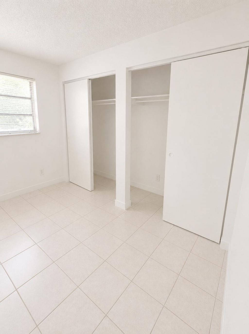 1150 NE 17th Court, Unit 15, Fort Lauderdale, FL 33305 Photo