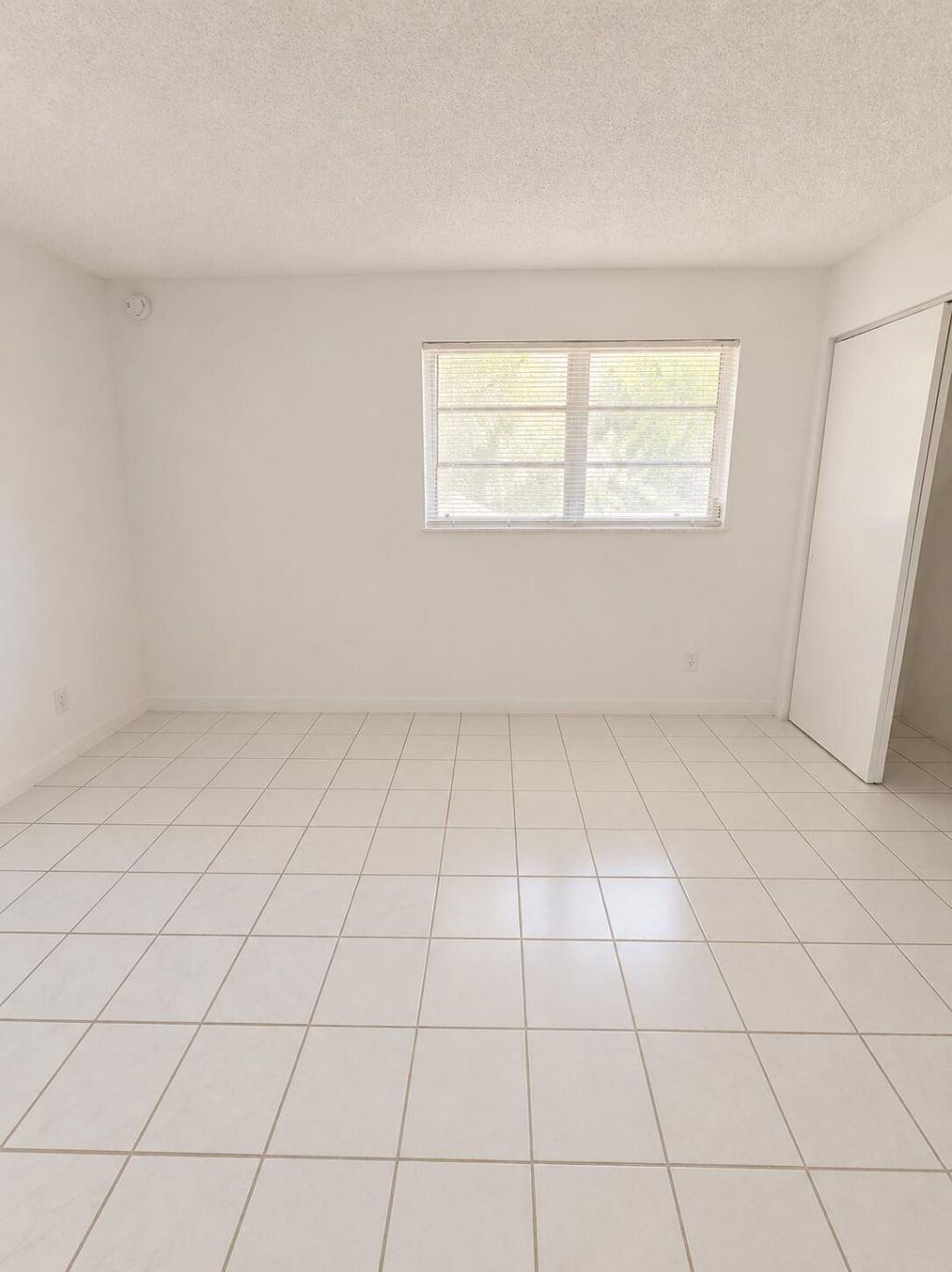 1150 NE 17th Court, Unit 15, Fort Lauderdale, FL 33305 Photo