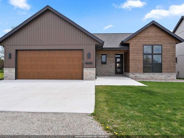 435 RIVERVIEW RIDGE PLACE, Combined Locks, WI 54113