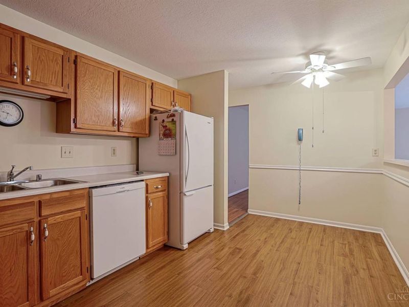 8790 Carrousel Park Circle, Colerain Township, OH 45251 Photo 12