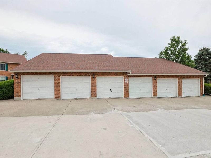 8790 Carrousel Park Circle, Colerain Township, OH 45251 Photo 32