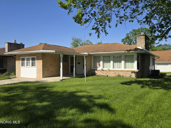 1934 Geffs Avenue, Findlay, OH 45840