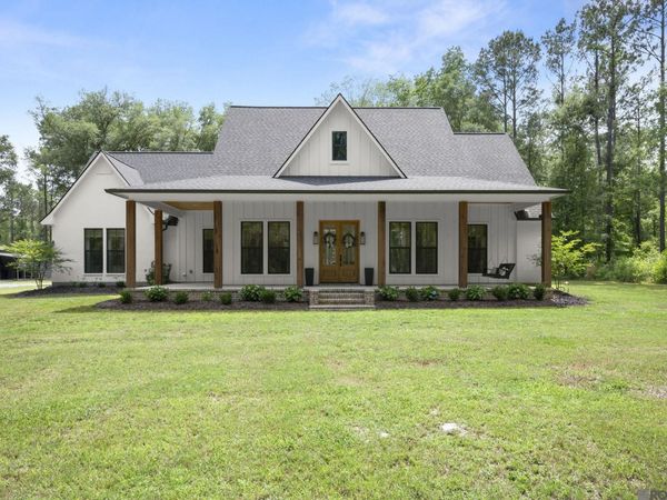 3195 Nesom Rd, Denham Springs, LA 70706