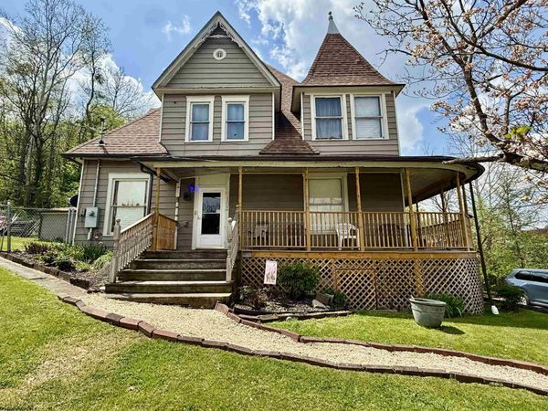 101 Madison Street, Fairview, WV 26570