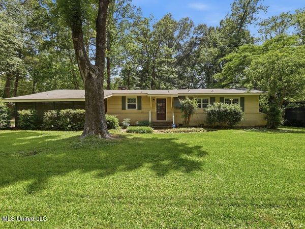1649 E Northside Drive, Jackson, MS 39211