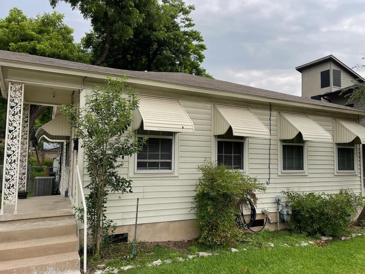 604 W North Loop Blvd, Austin, TX 78751 Main Photo